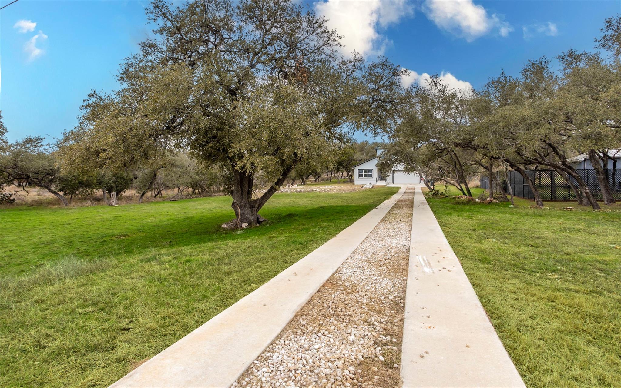 2718 Leslie Lane San Marcos TX 78666