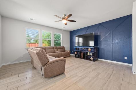 294 Thornless Circle Buda TX 78610