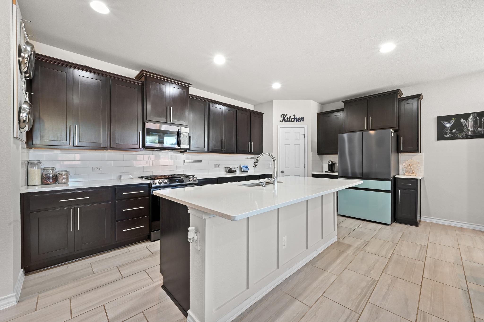 294 Thornless Circle Buda TX 78610