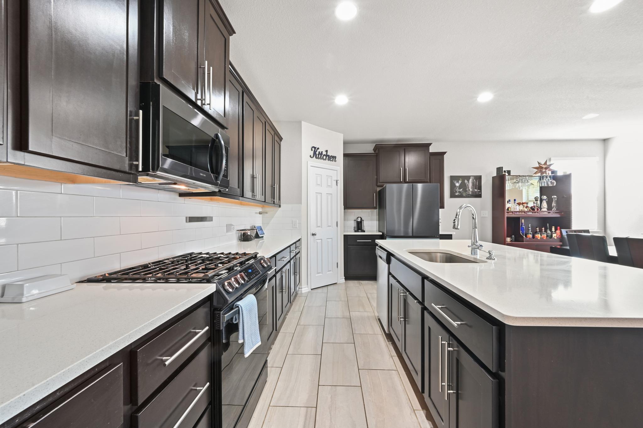 294 Thornless Circle Buda TX 78610