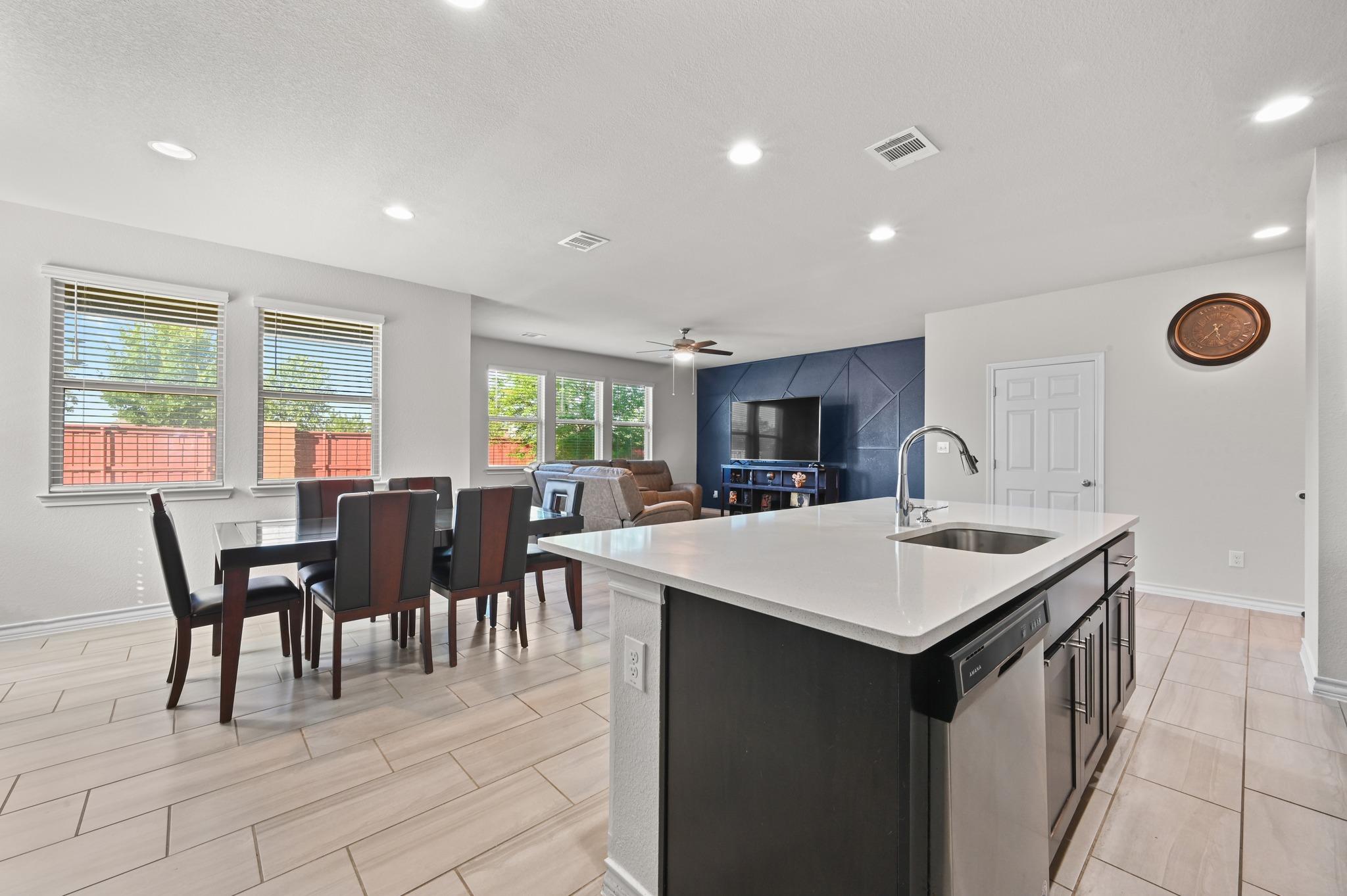 294 Thornless Circle Buda TX 78610