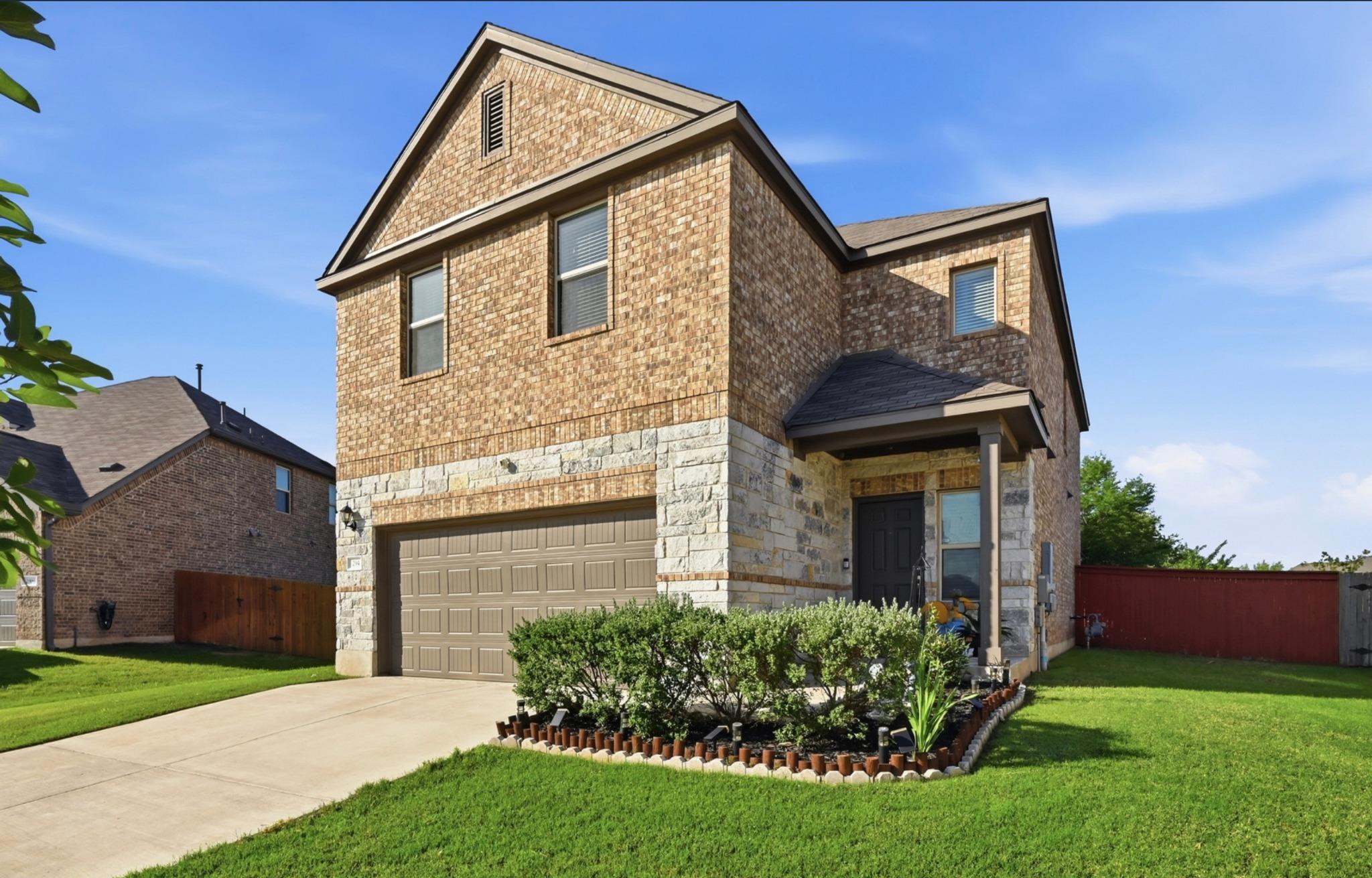 294 Thornless Circle Buda TX 78610