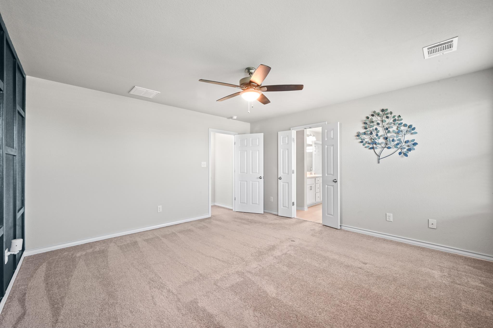 294 Thornless Circle Buda TX 78610