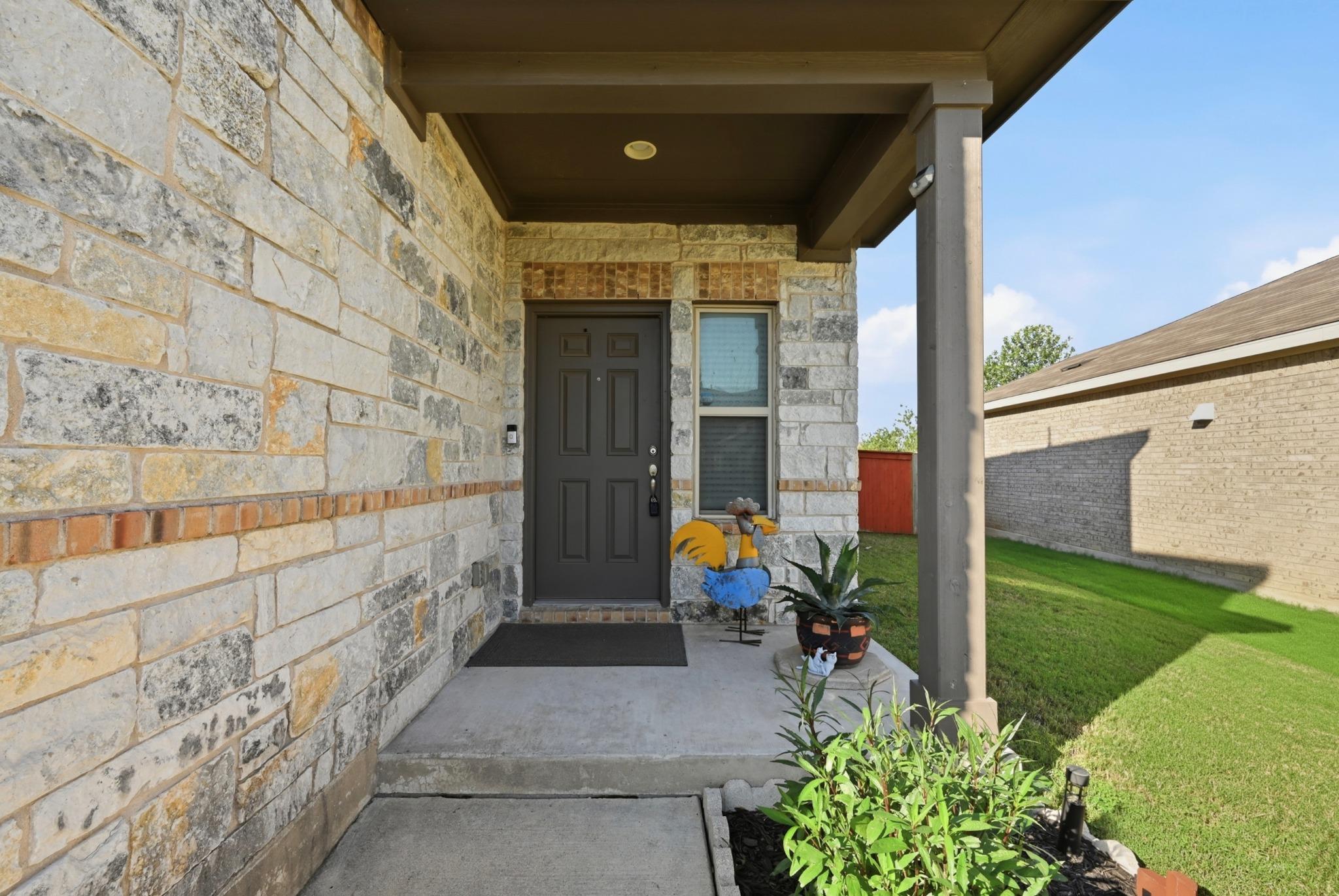 294 Thornless Circle Buda TX 78610