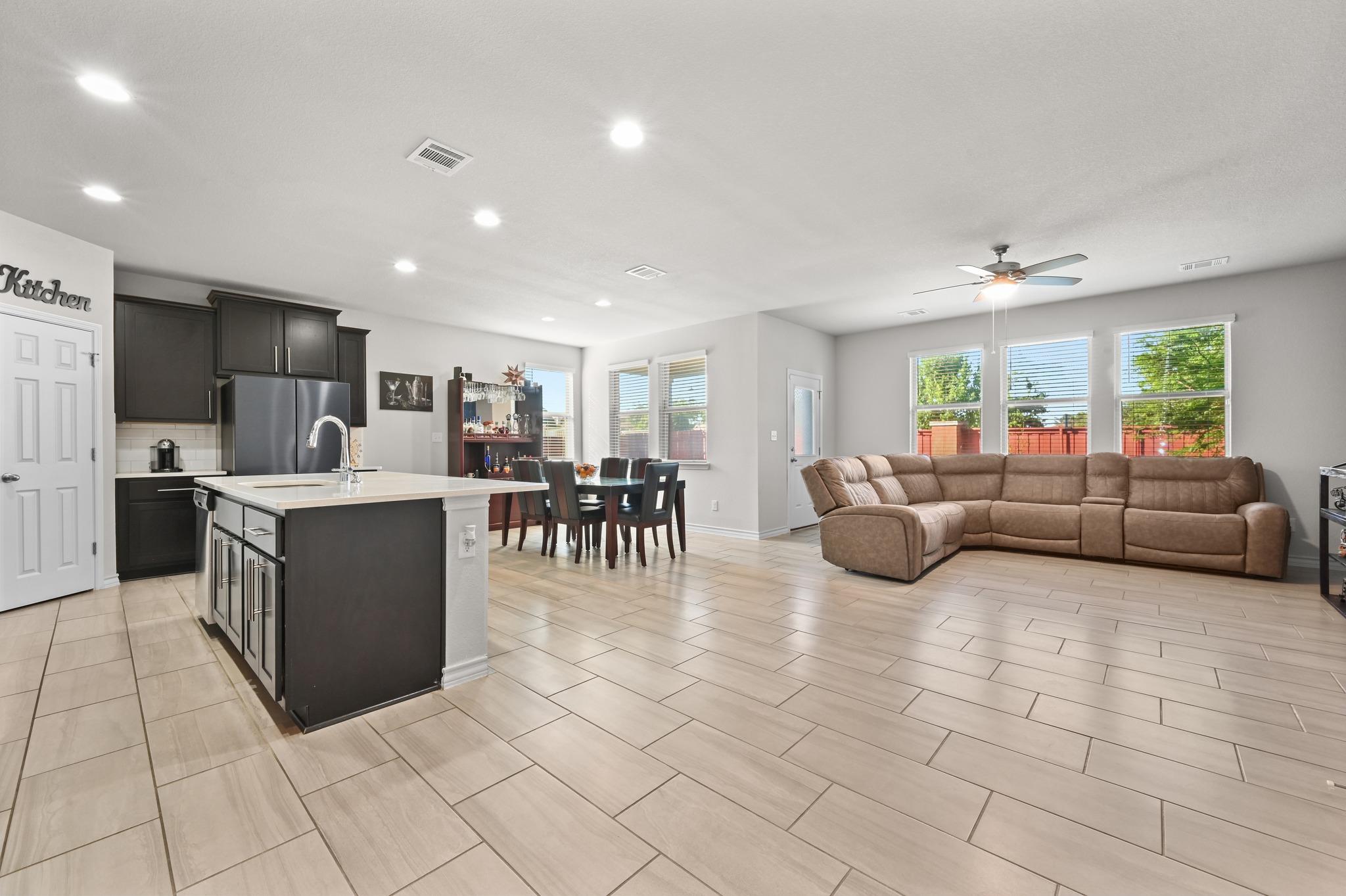 294 Thornless Circle Buda TX 78610