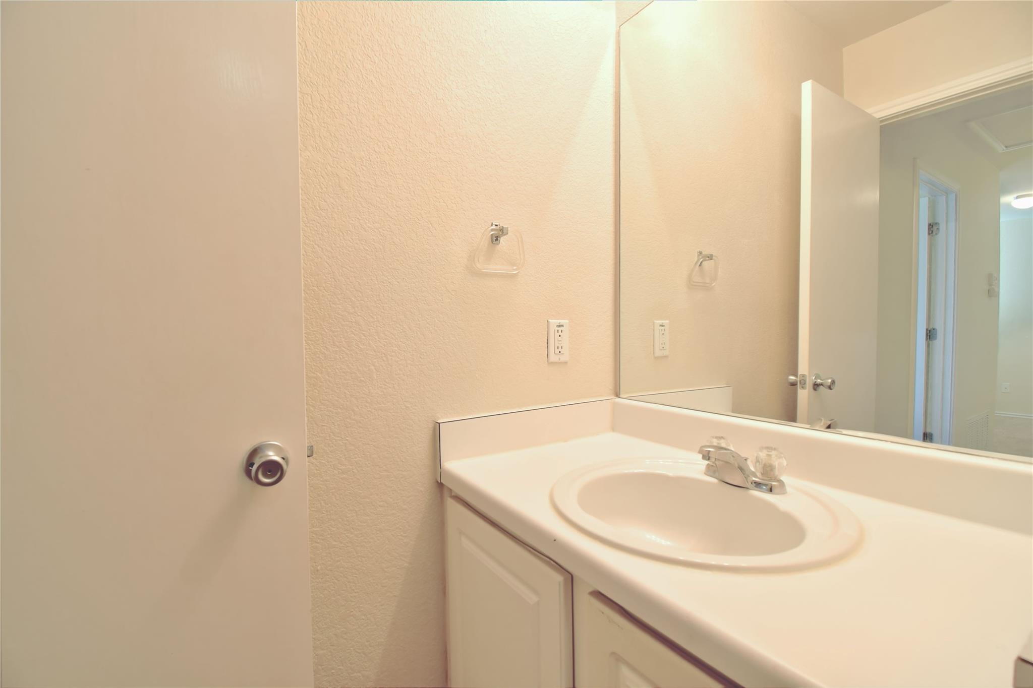 106 Phillips Street Hutto TX 78634