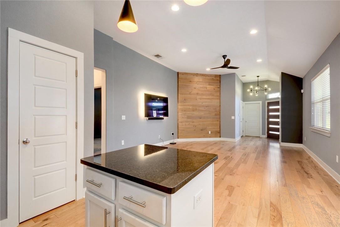 2107 Capulet Street Austin TX 78741