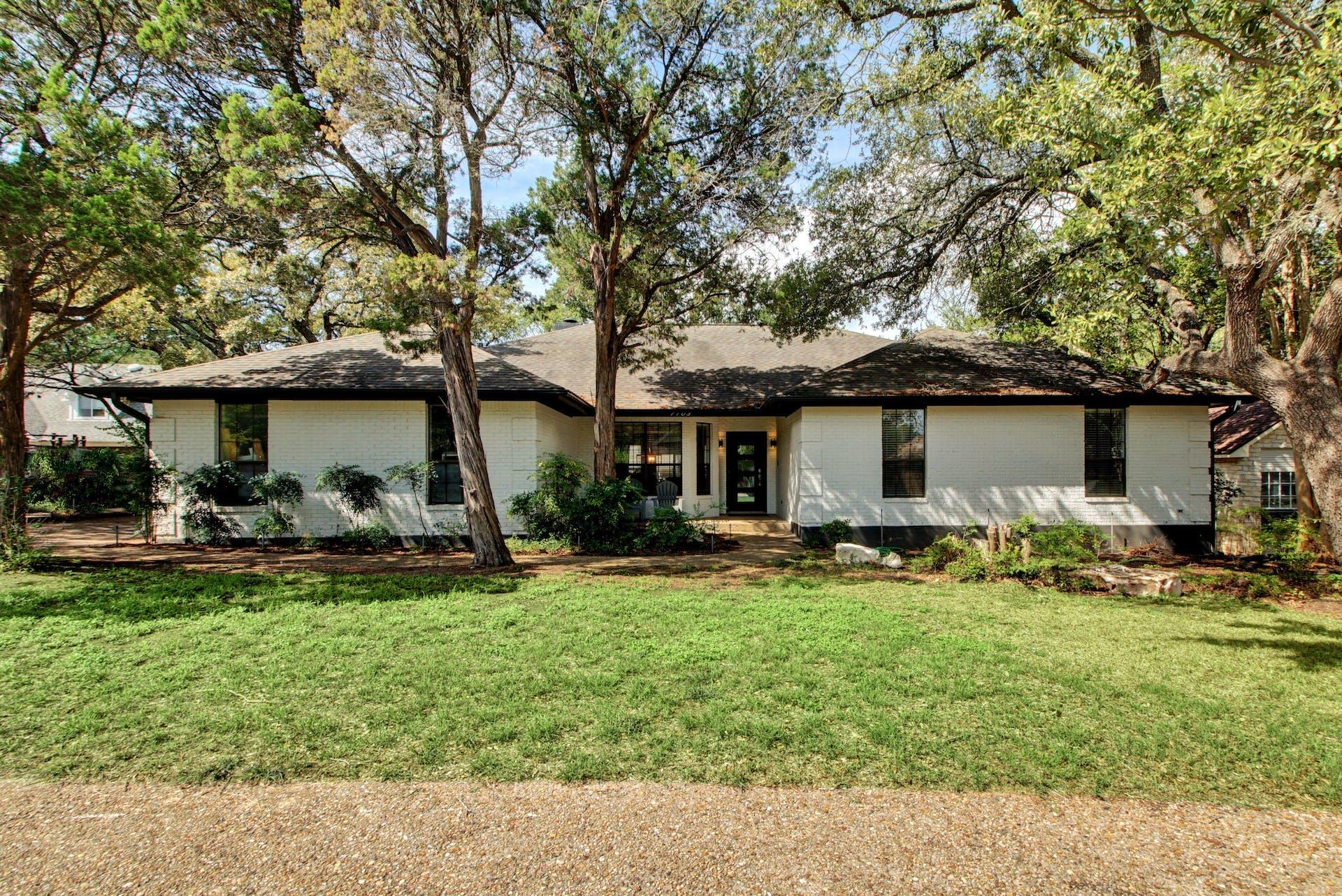 7103 Anaqua Drive Austin TX 78750
