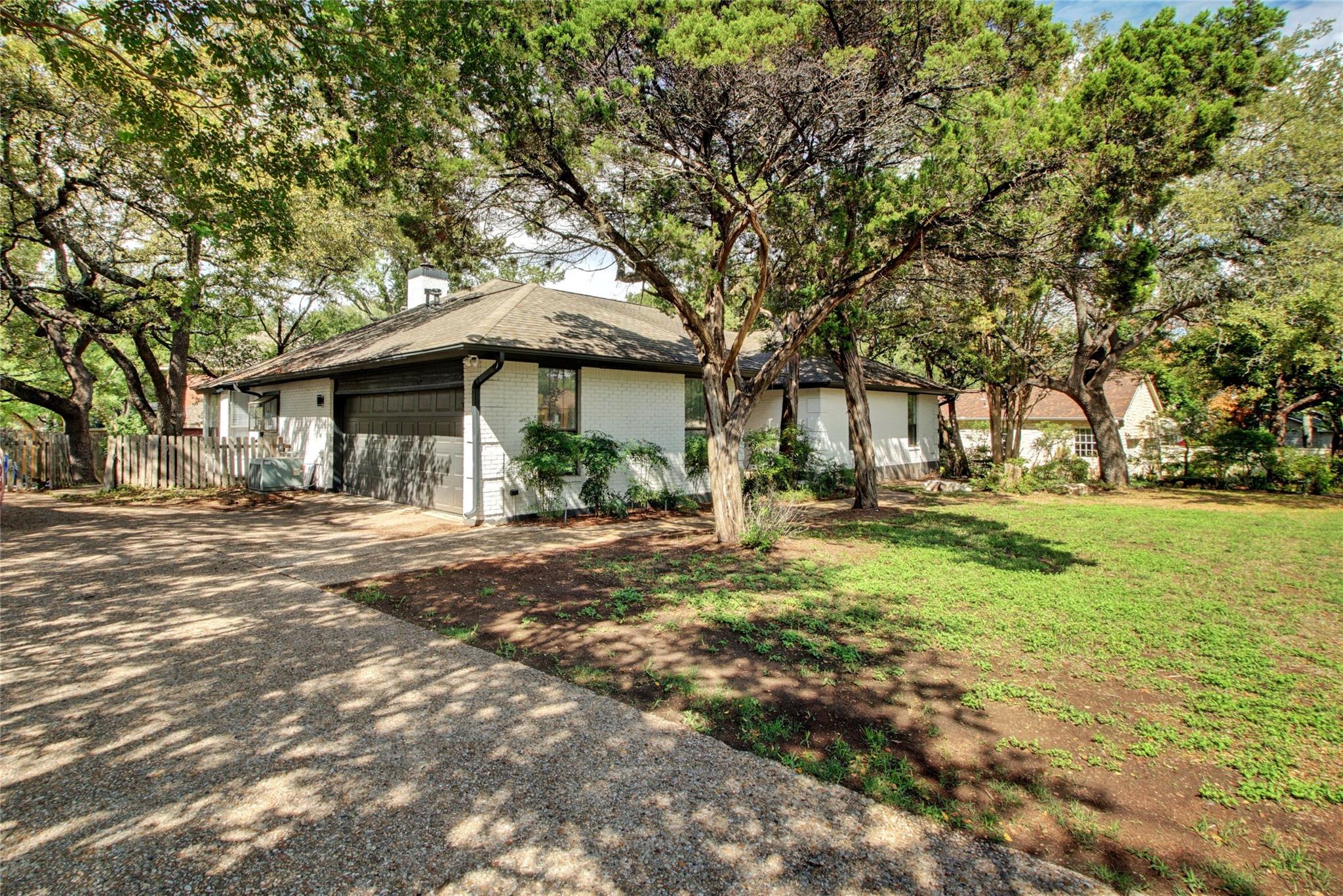 7103 Anaqua Drive Austin TX 78750