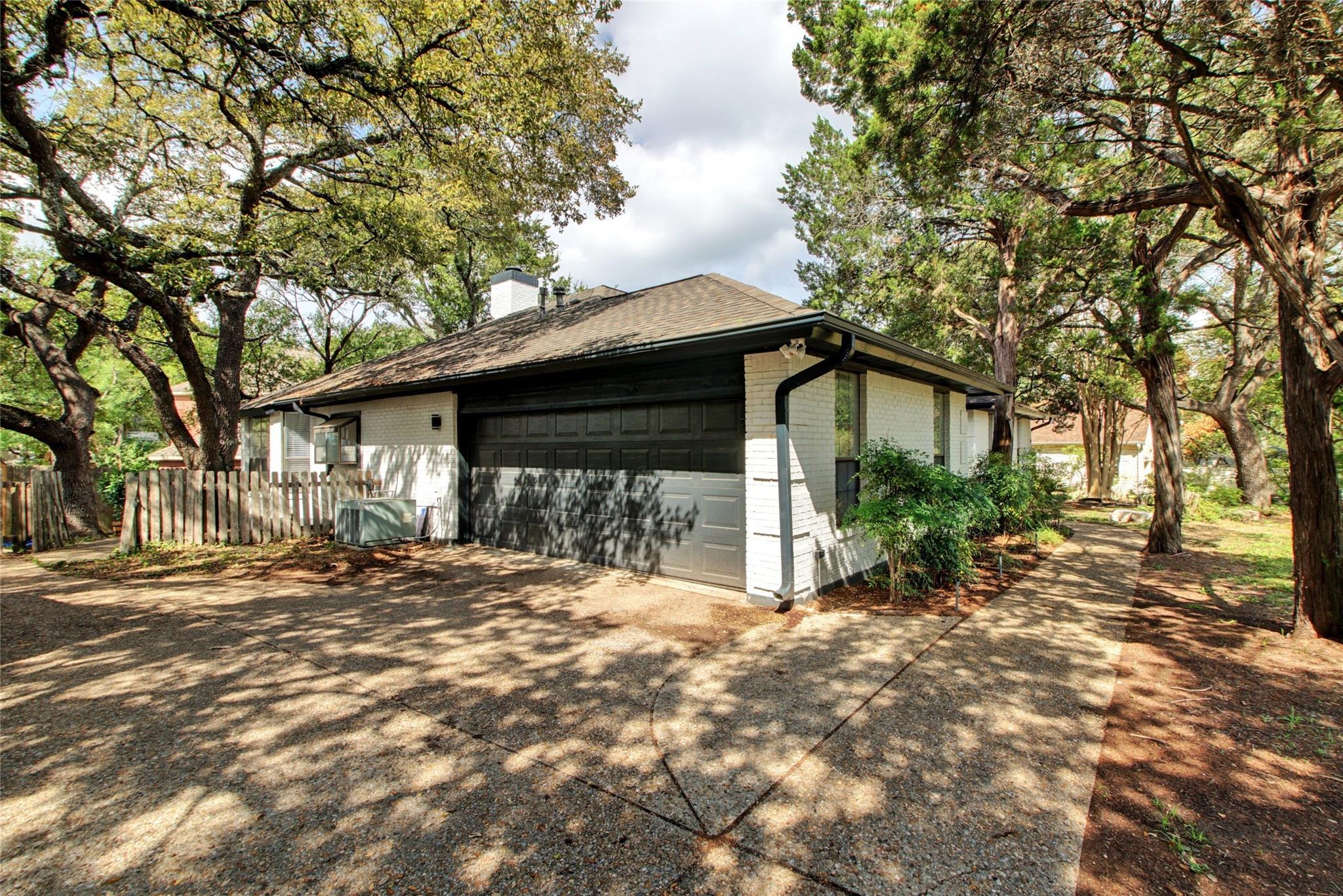 7103 Anaqua Drive Austin TX 78750