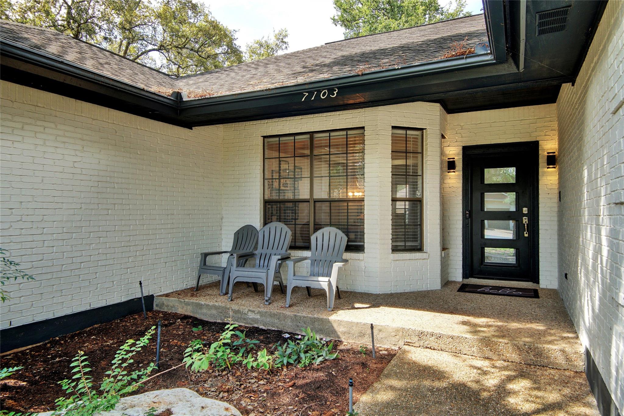 7103 Anaqua Drive Austin TX 78750