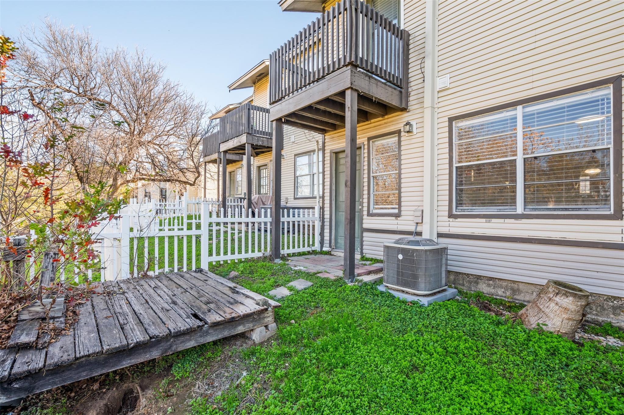 1823 River Crossing Circle Austin TX 78741
