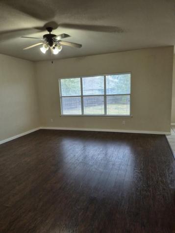 808 Busleigh Castle Way Pflugerville TX 78660