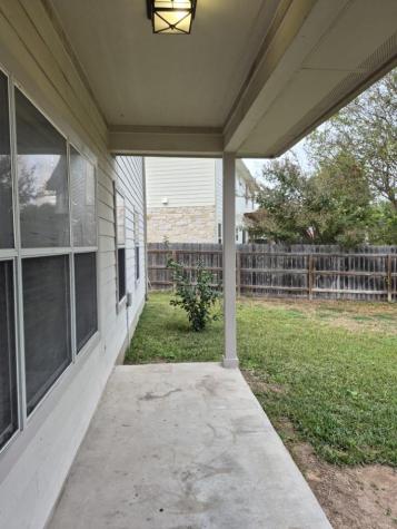 808 Busleigh Castle Way Pflugerville TX 78660