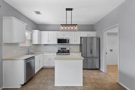 2704 Greenlee Drive Leander TX 78641