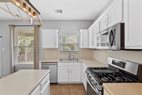 2704 Greenlee Drive Leander TX 78641