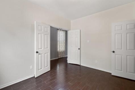 2704 Greenlee Drive Leander TX 78641