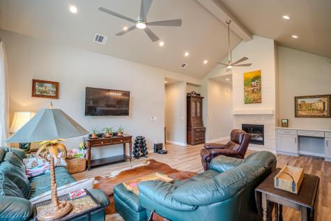 2320 Kellie Brooke Road Spicewood TX 78669