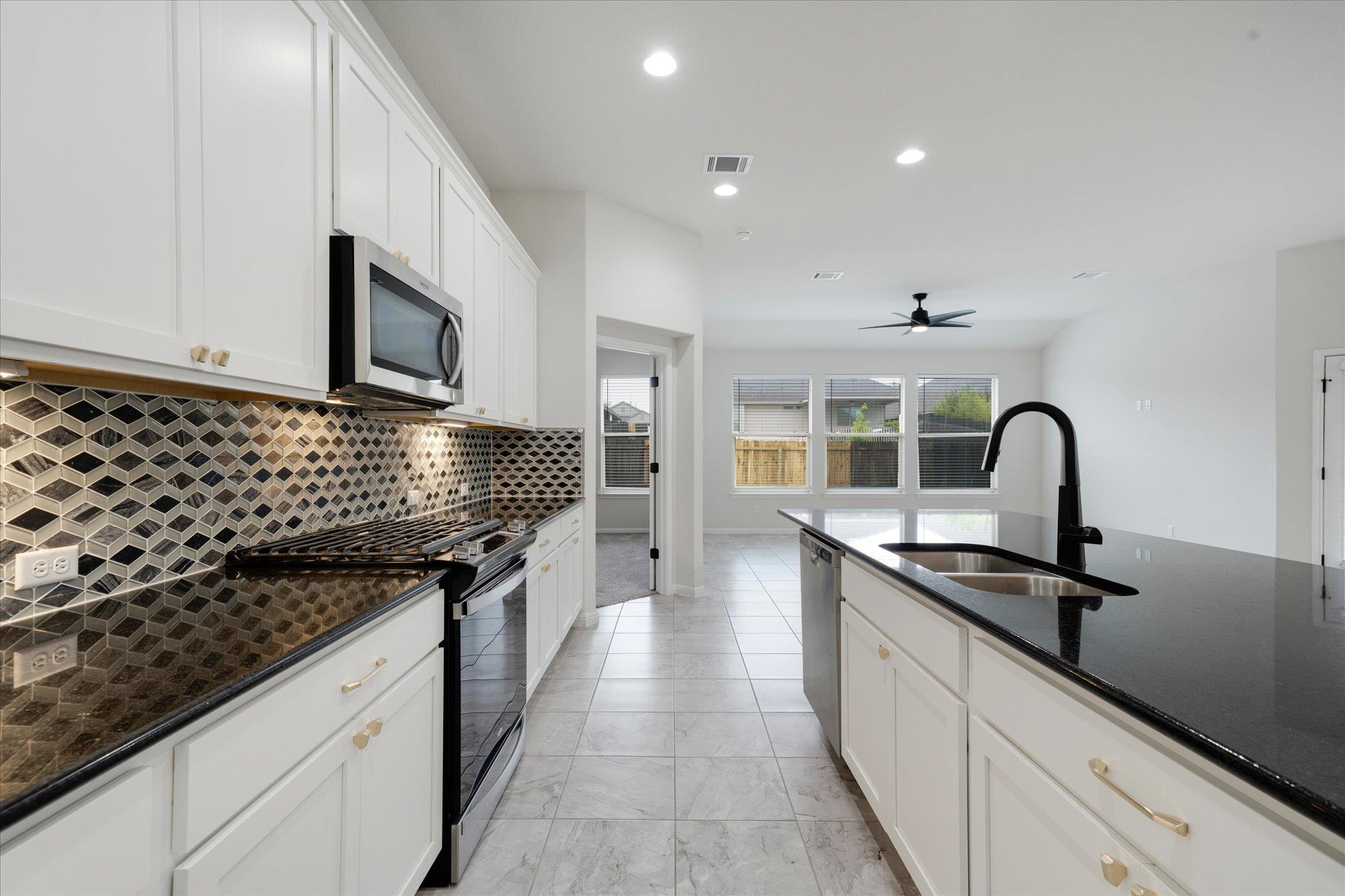 117 Falkland Street Hutto TX 78634