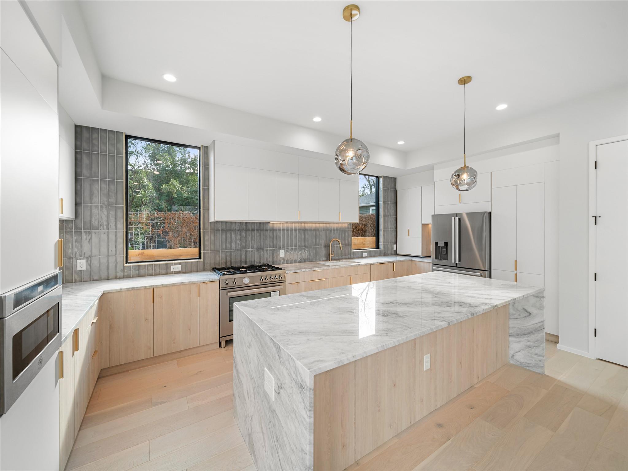 2107 Brackenridge Street Austin TX 78704