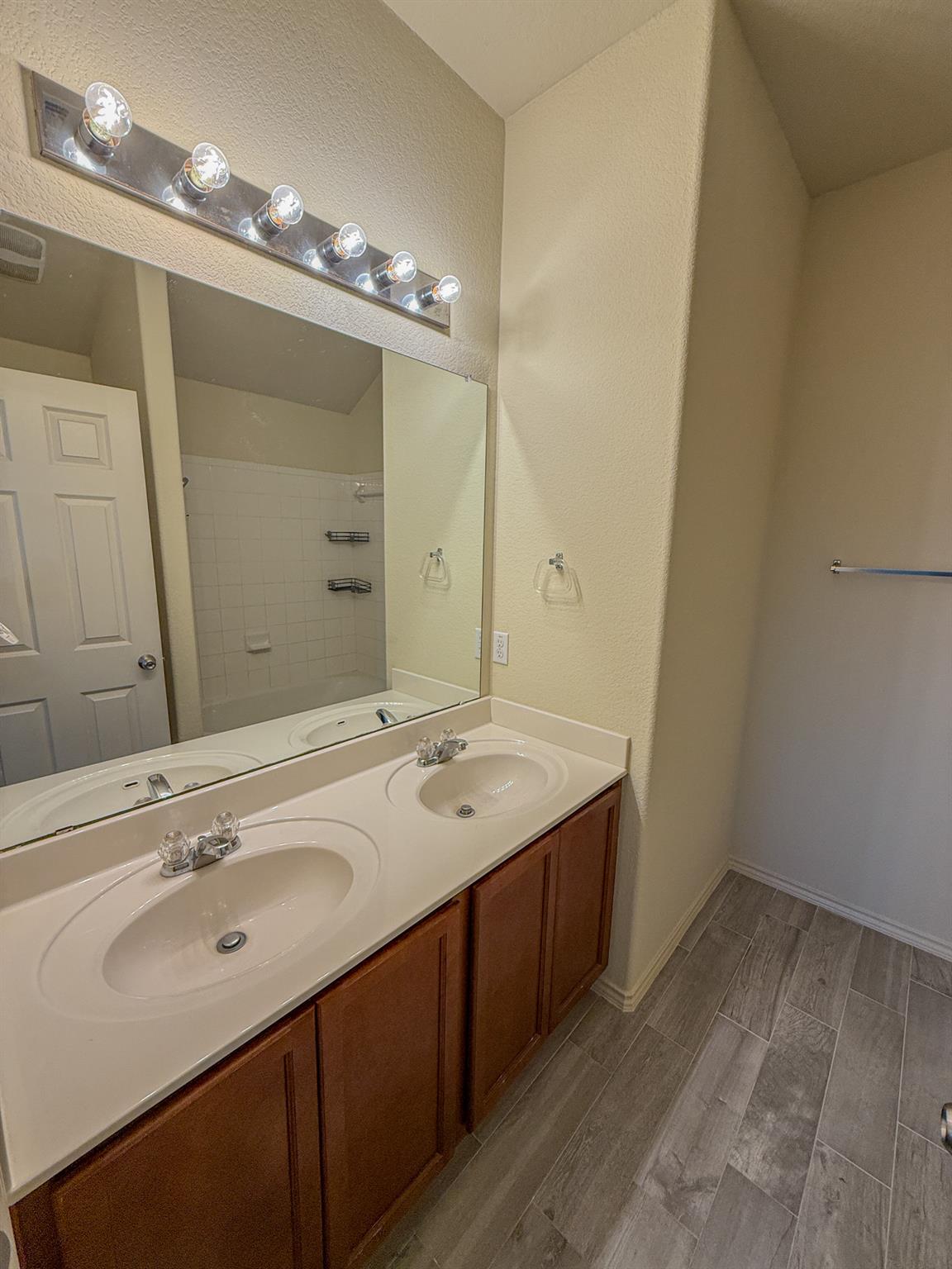 412 Azurite Drive Jarrell TX 76537