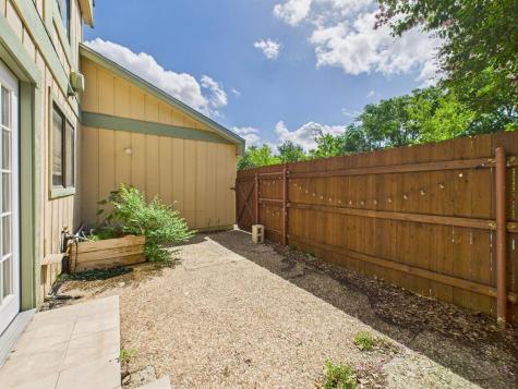 9520 Quail Village Lane Austin TX 78758