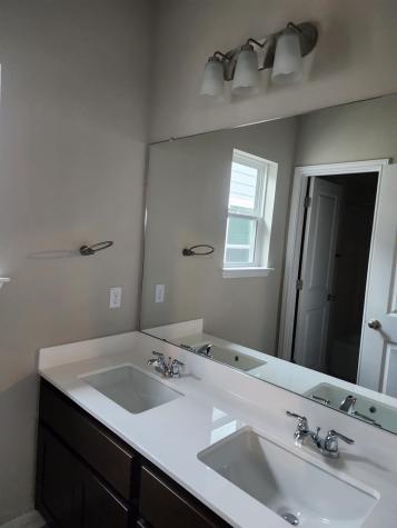 1668 Coral Sunrise Trail Leander TX 78641