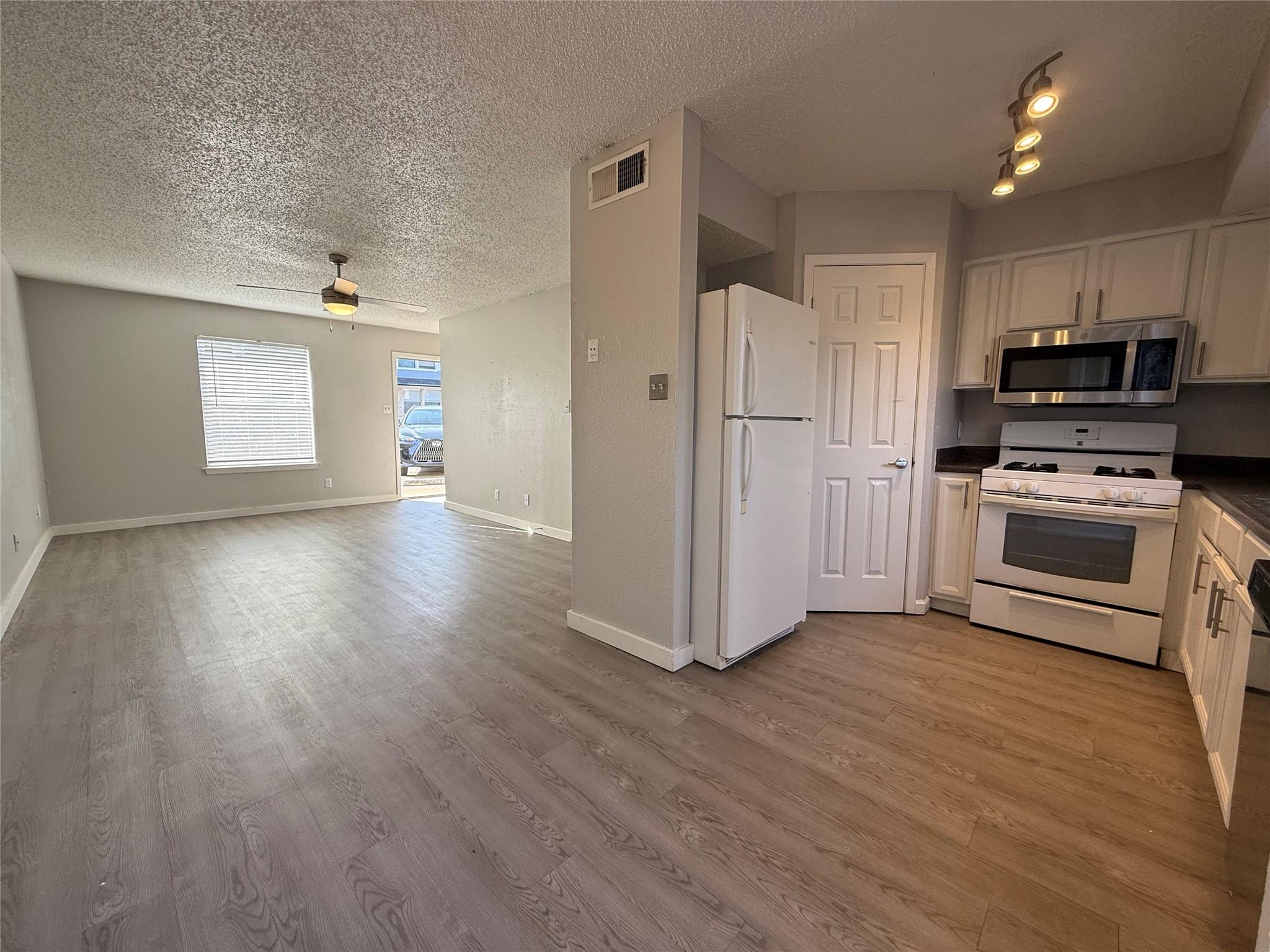 2005 Glen Allen Street Austin TX 78704