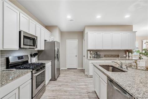 409 Lewisville Lane Leander TX 78641