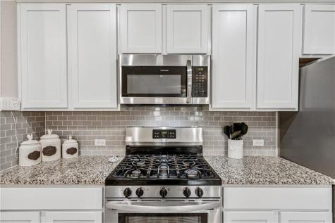 409 Lewisville Lane Leander TX 78641