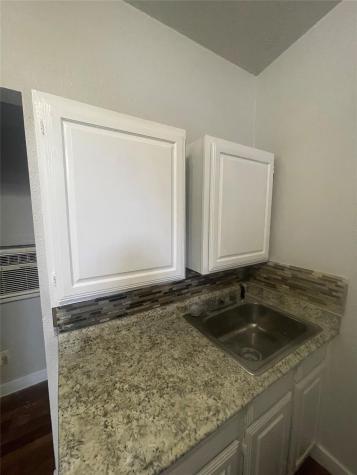 1108 W Mccarty Lane San Marcos TX 78666