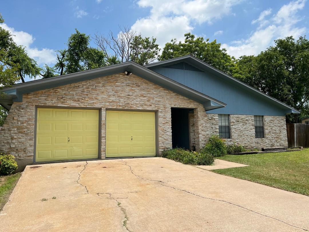 1009 Whispering Drive Round Rock TX 78664