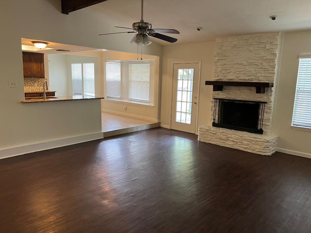 1009 Whispering Drive Round Rock TX 78664