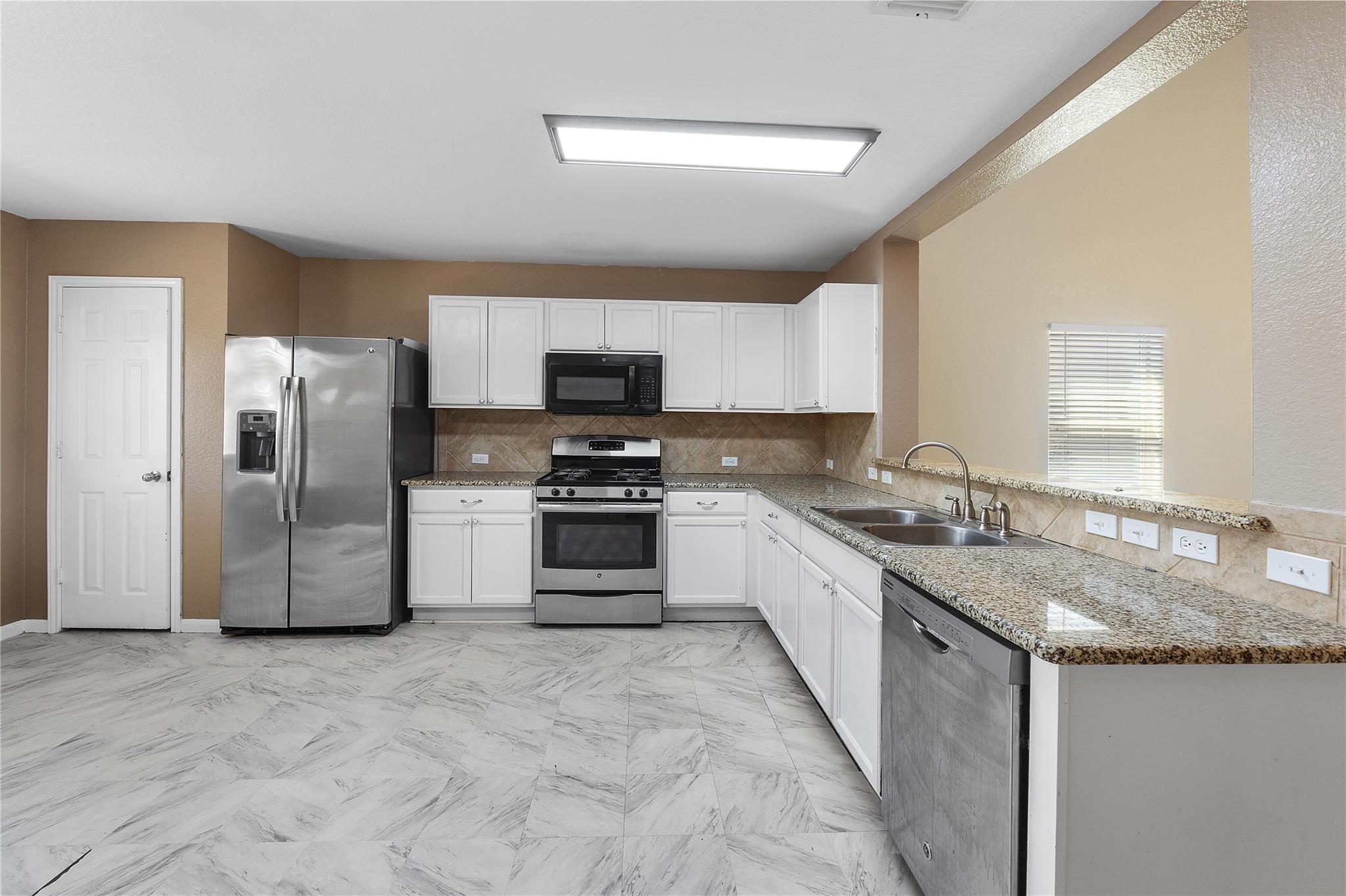 18436 Weatherby Lane Elgin TX 78621