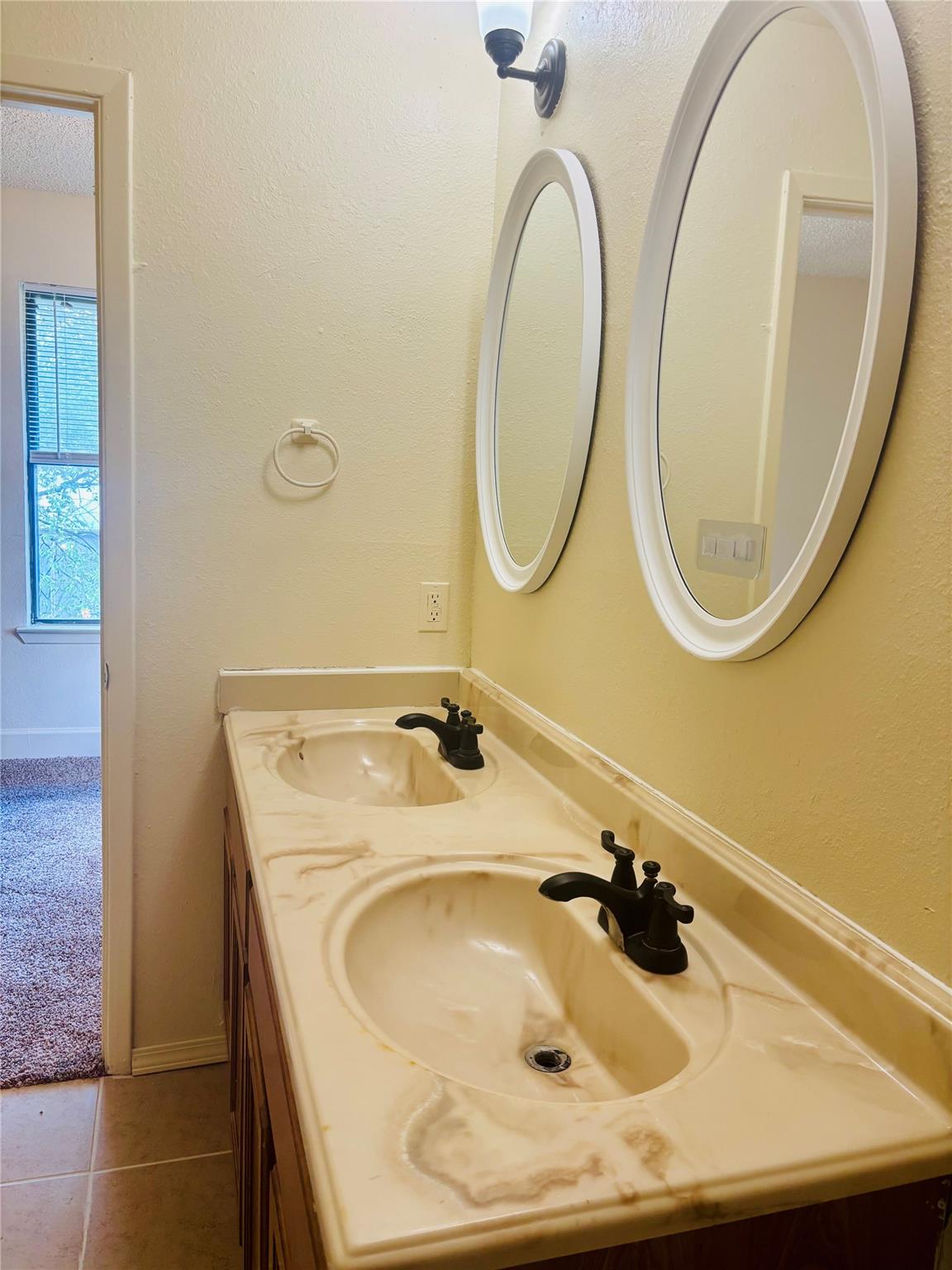 1206 Tartan Lane Austin TX 78753