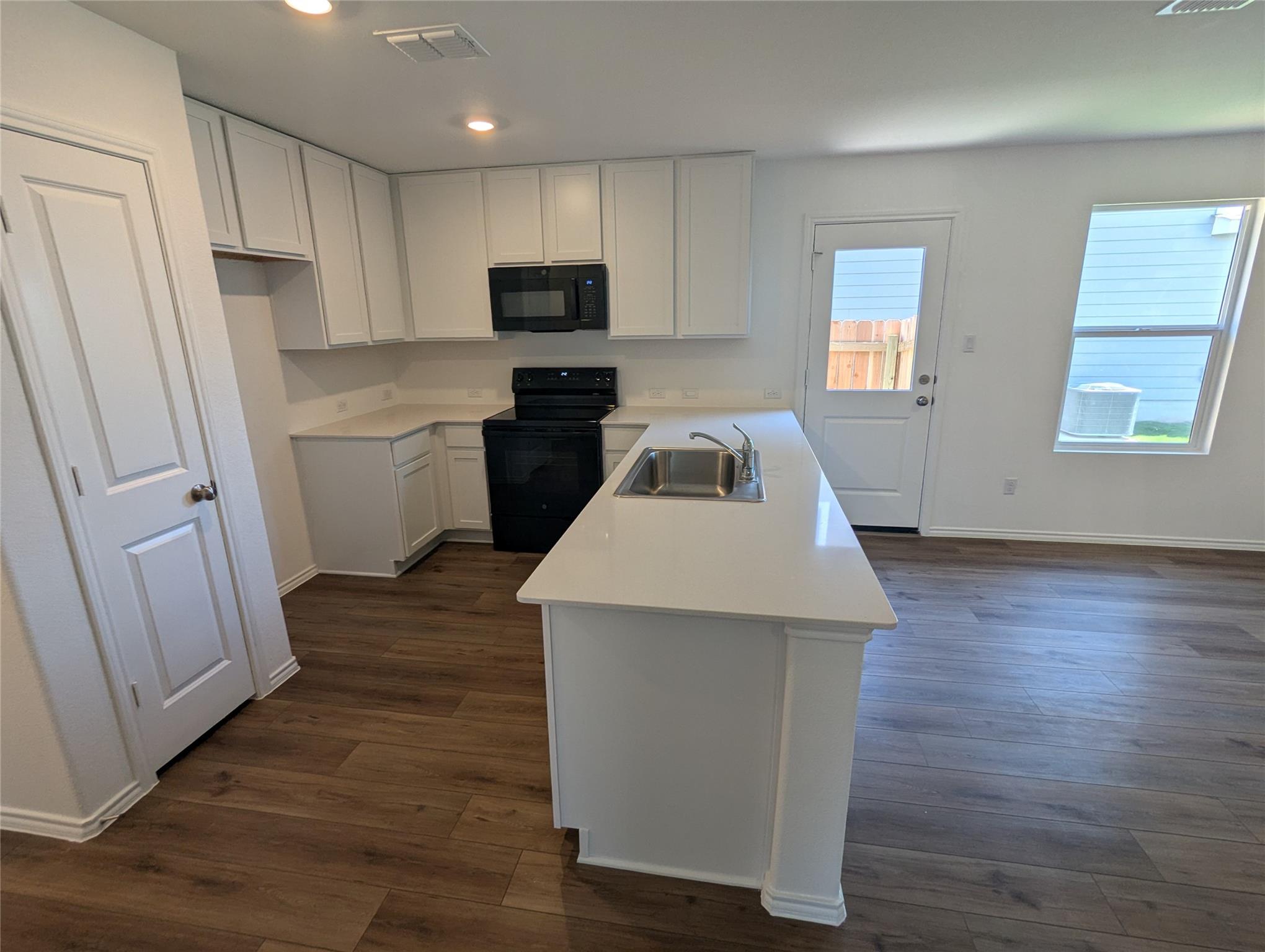 583 Commander Abbott Drive Jarrell TX 76537