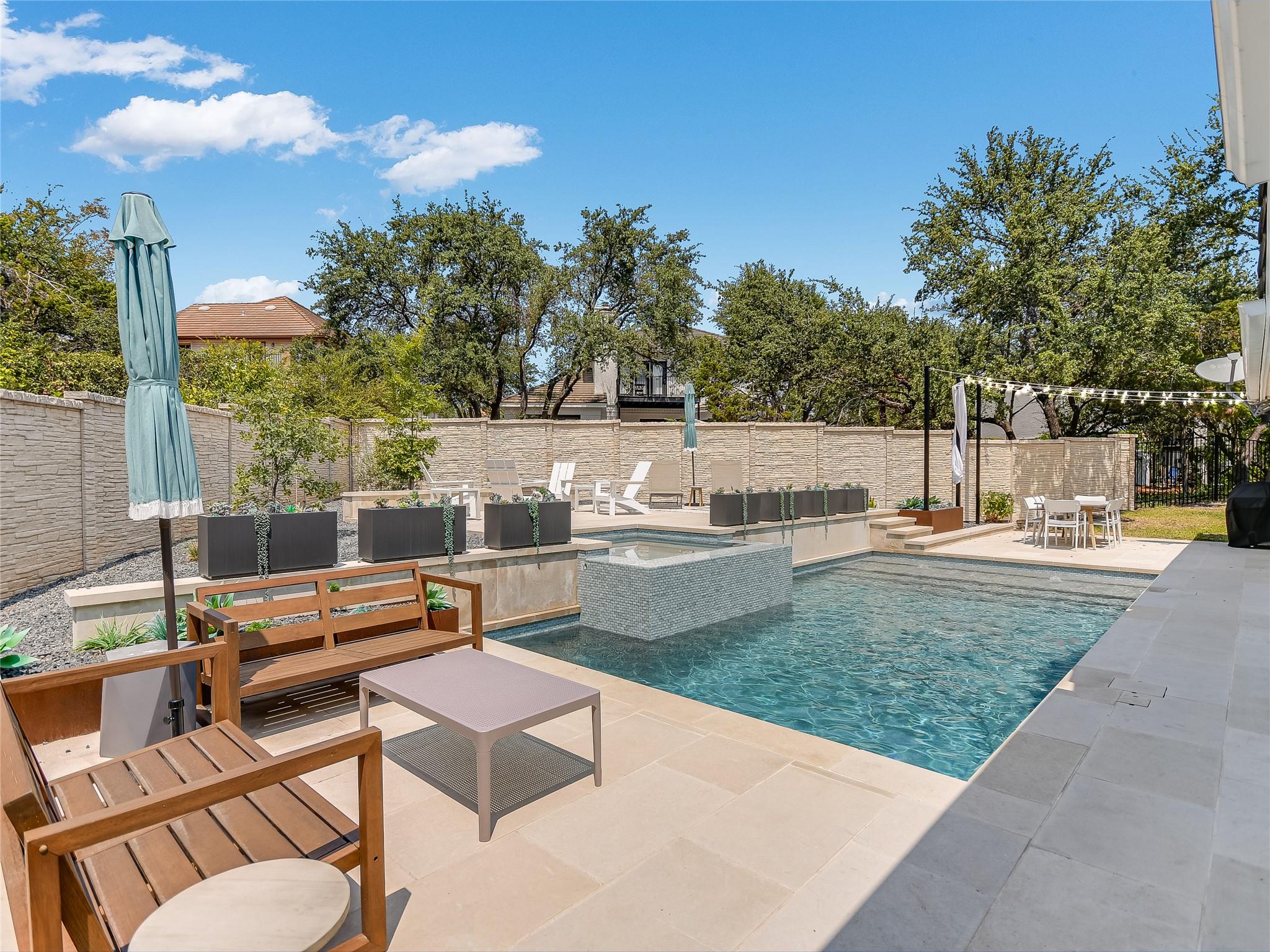 75 Stillmeadow Drive The Hills TX 78738