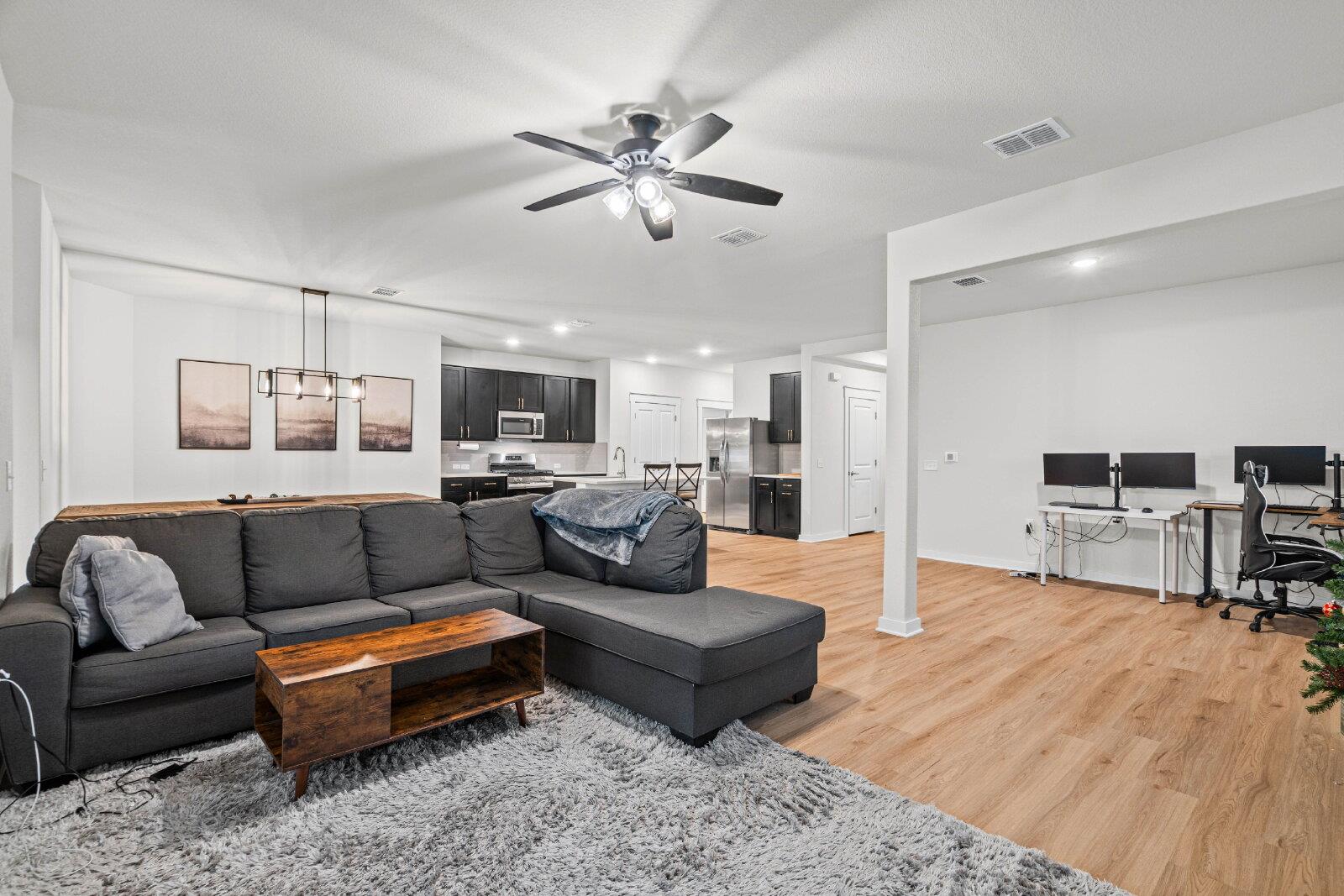 7619 Grenadine Bloom Bend Del Valle TX 78617
