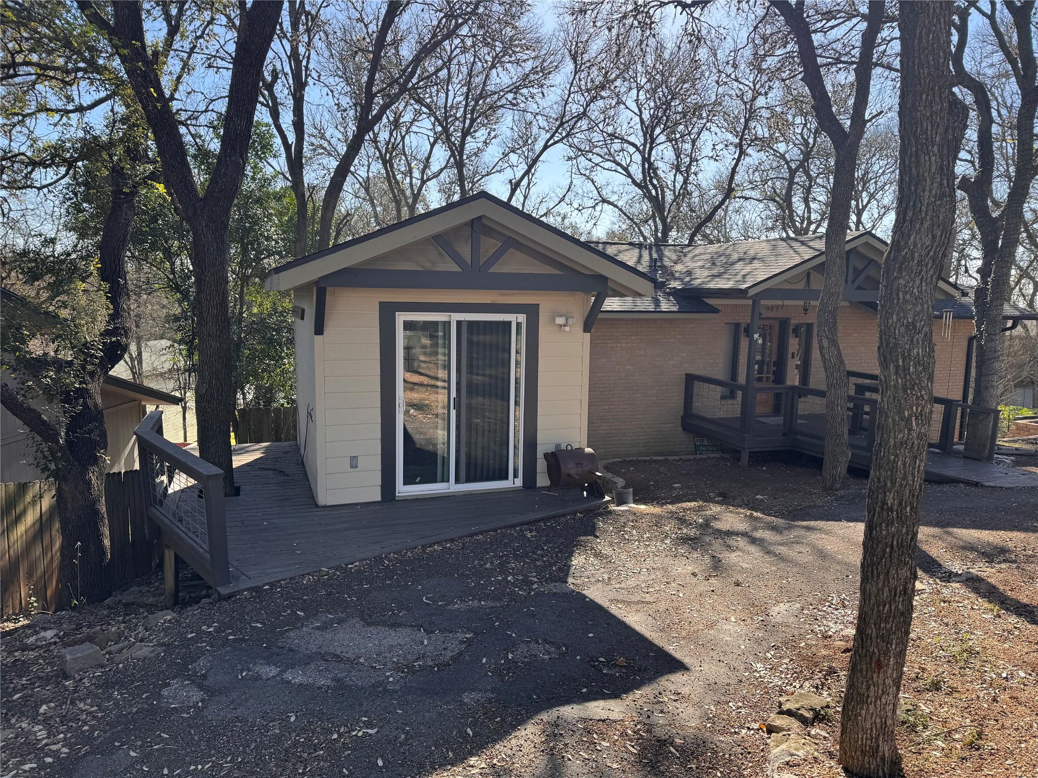 907 Hillyer Street San Marcos TX 78666