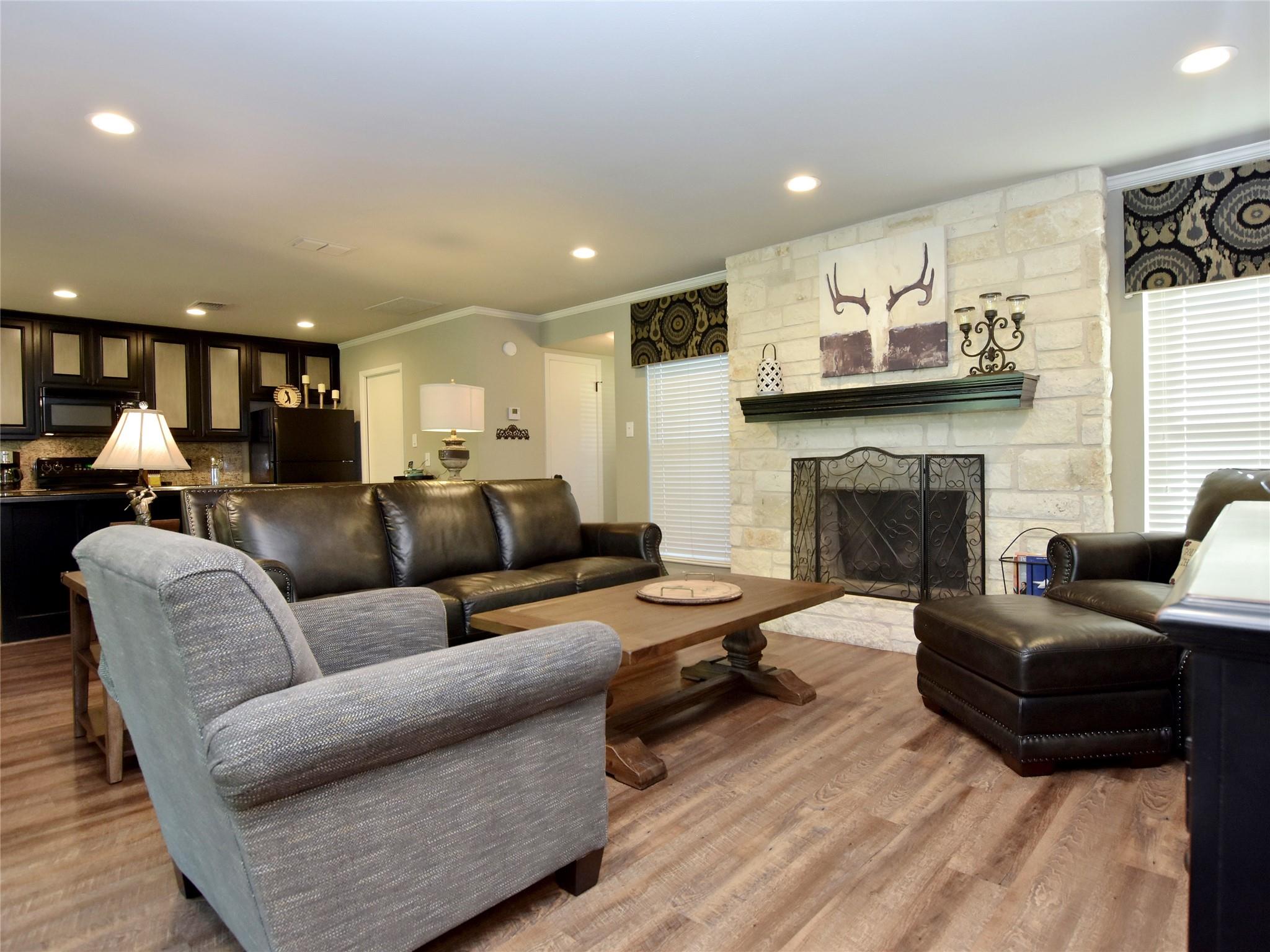 222 Lido Street Lakeway TX 78734