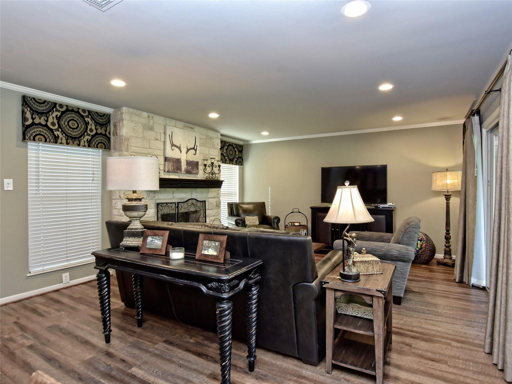 222 Lido Street Lakeway TX 78734