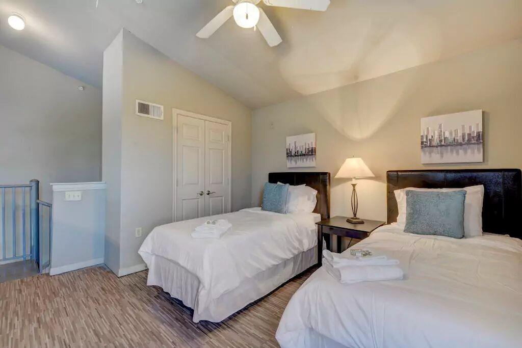 2515 Pearl Austin TX 78705
