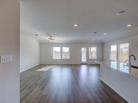 112 Holmby Drive Hutto TX 78634