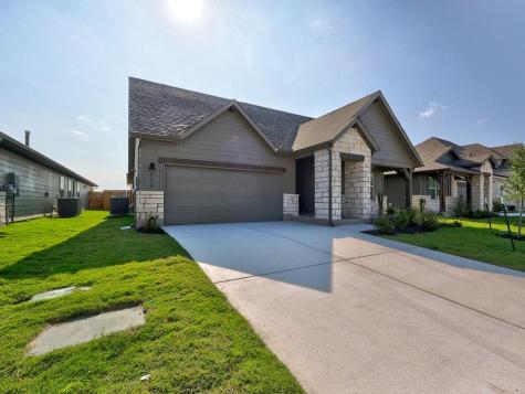112 Holmby Drive Hutto TX 78634