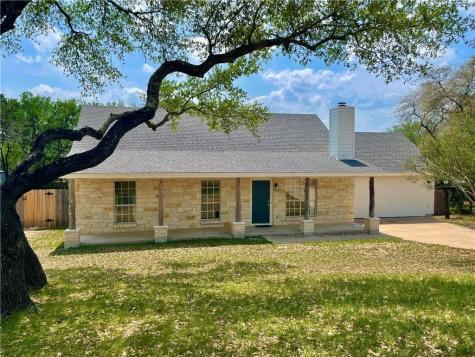 104 Cowal Drive S Briarcliff TX 78669