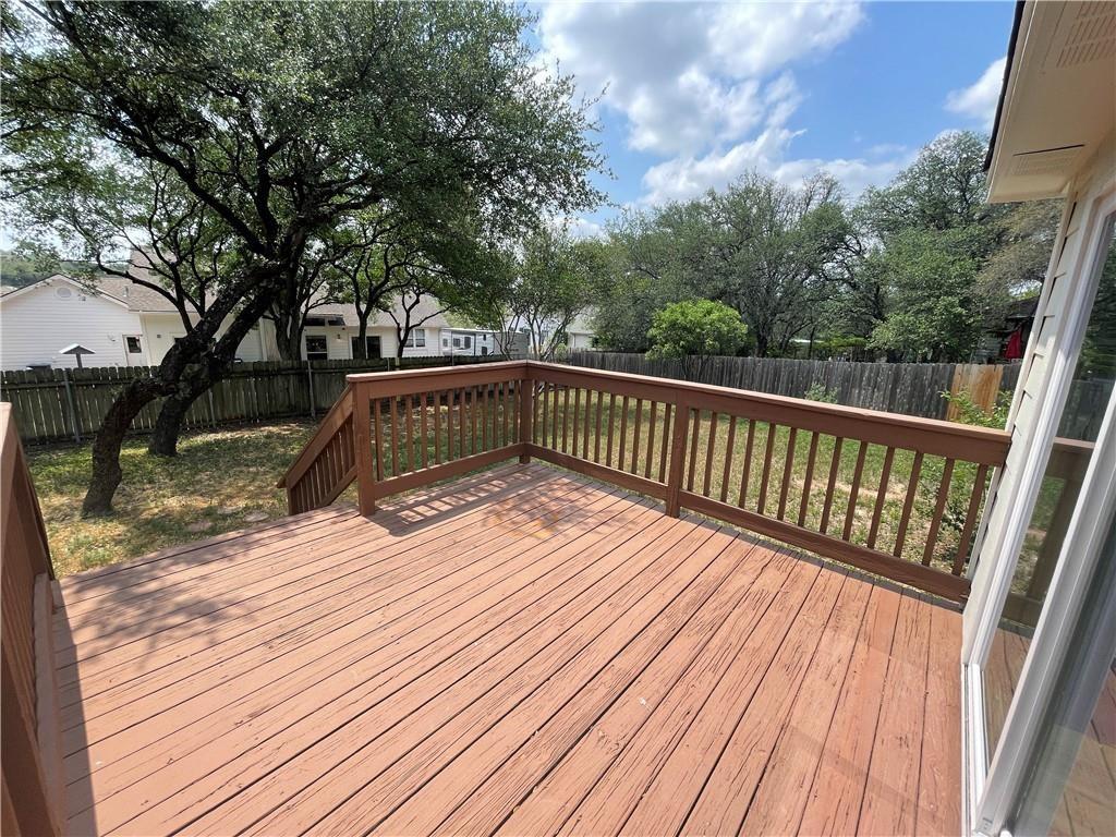 104 Cowal Drive S Briarcliff TX 78669
