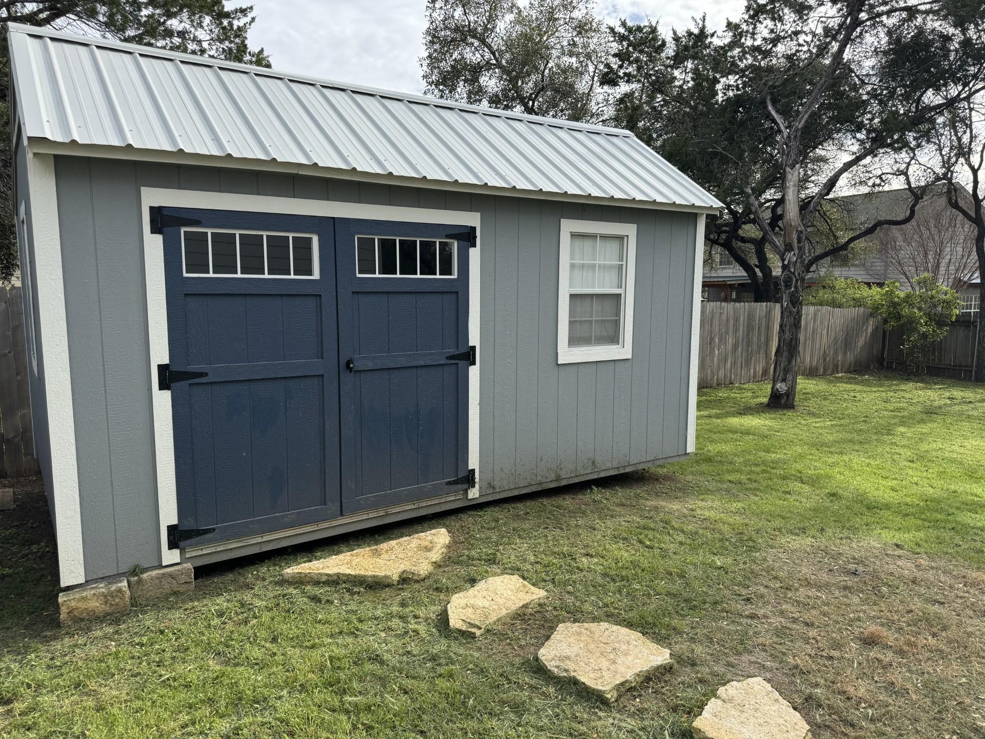 104 Cowal Drive S Briarcliff TX 78669