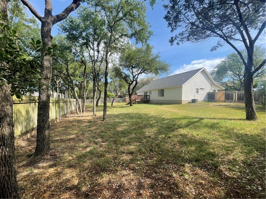 104 Cowal Drive S Briarcliff TX 78669