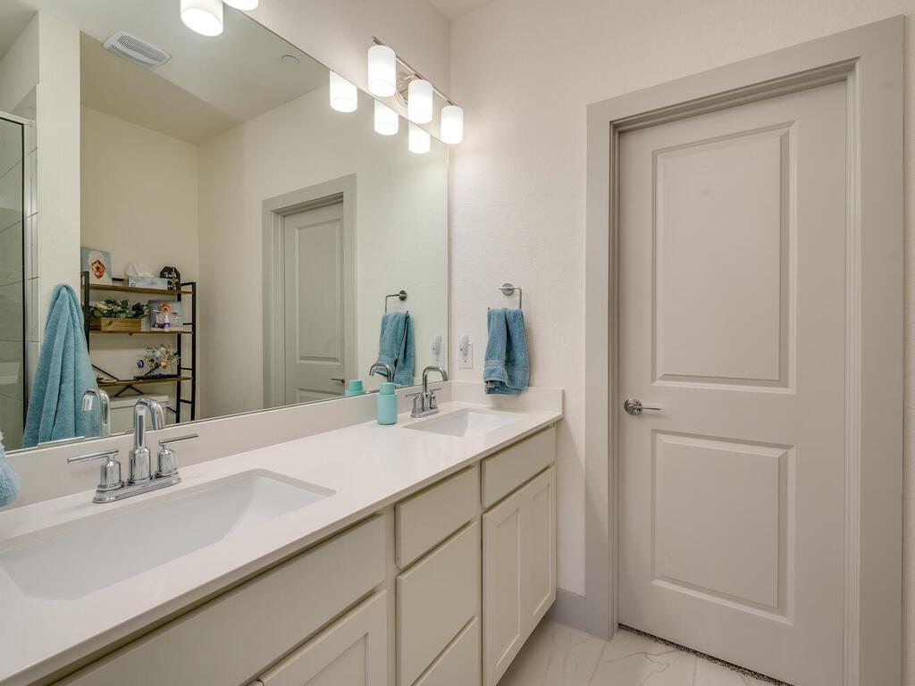 2257 Local Rebel Loop Leander TX 78641