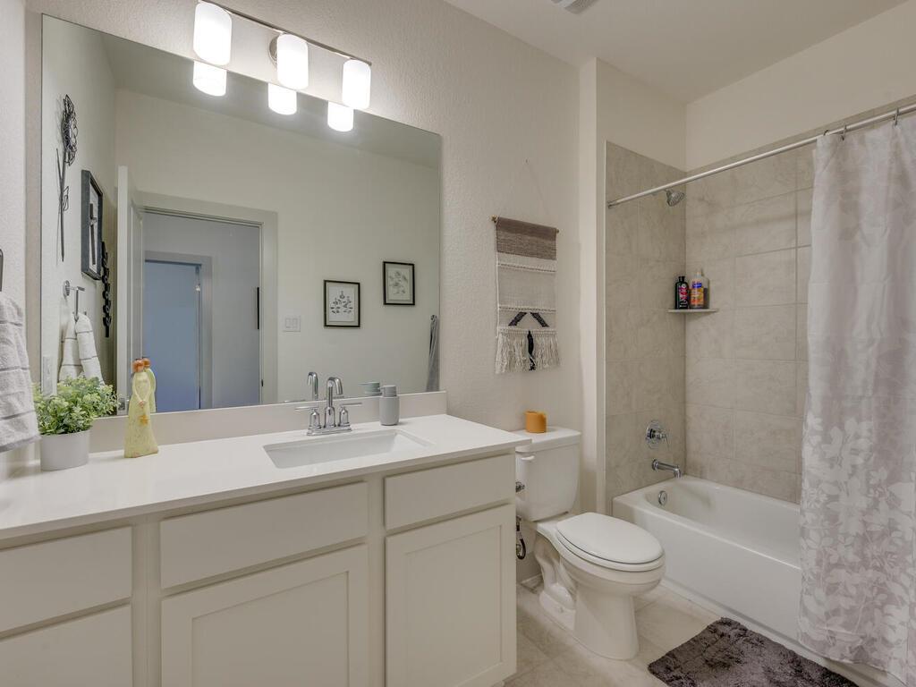 2257 Local Rebel Loop Leander TX 78641